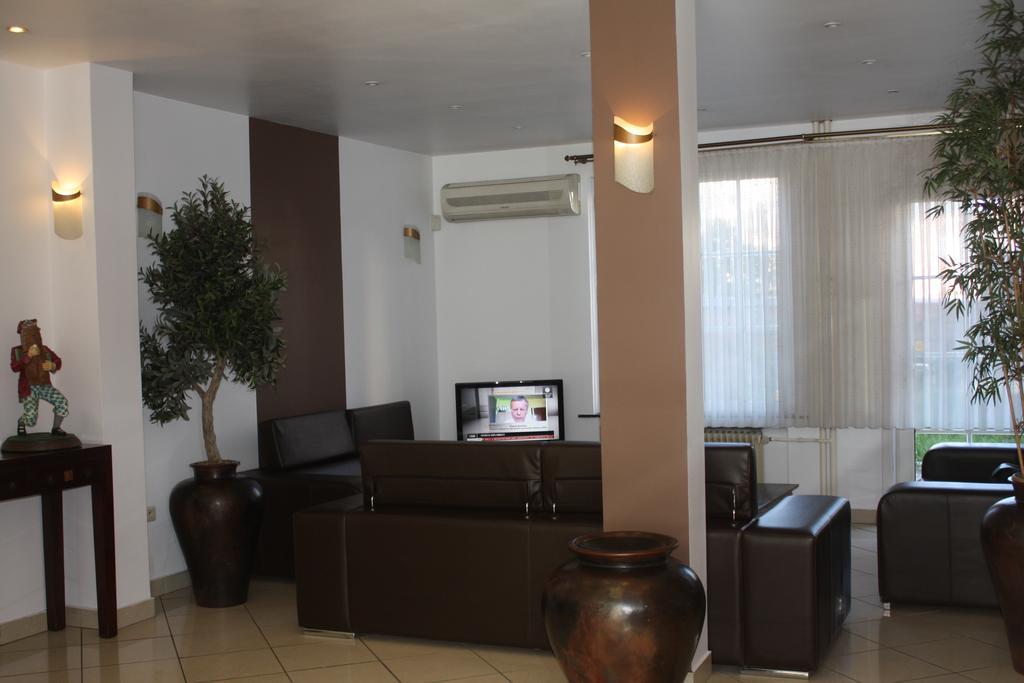 Hotel Plasky Schaerbeek Exterior photo