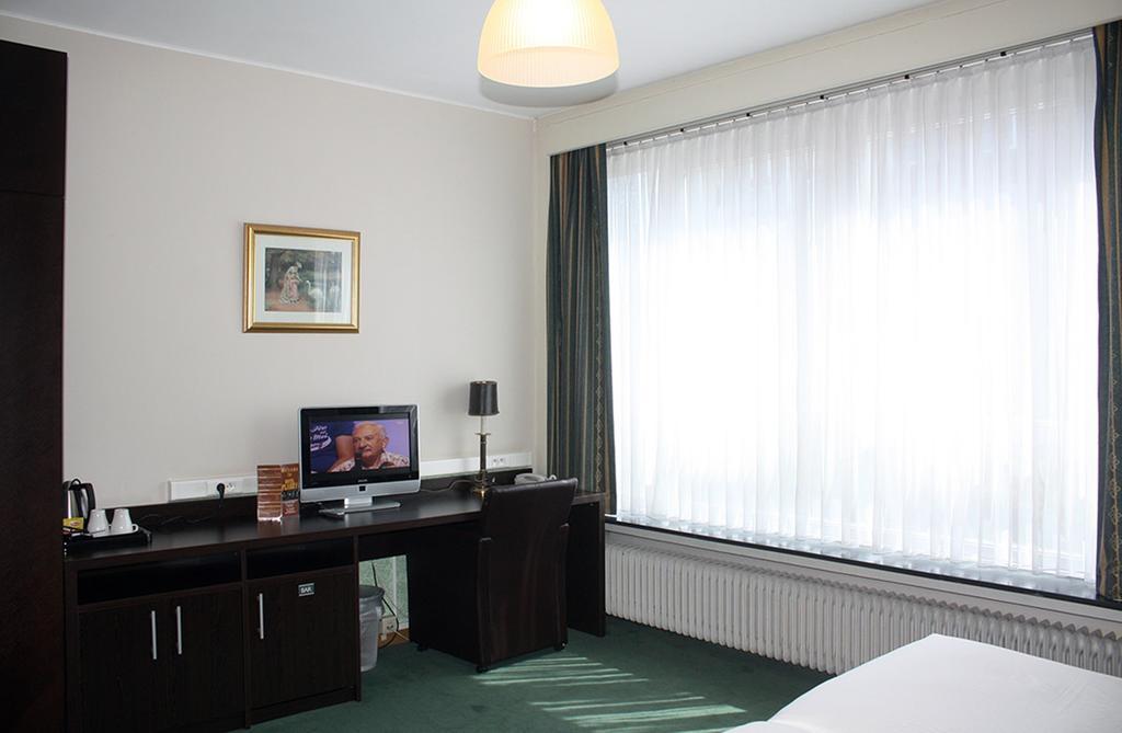 Hotel Plasky Schaerbeek Room photo