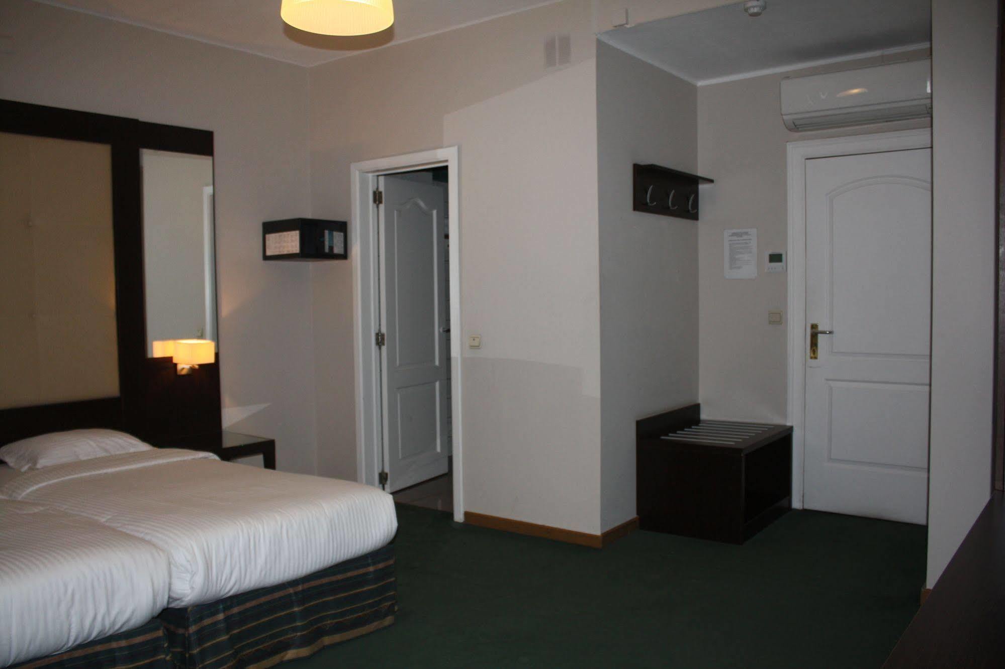 Hotel Plasky Schaerbeek Exterior photo